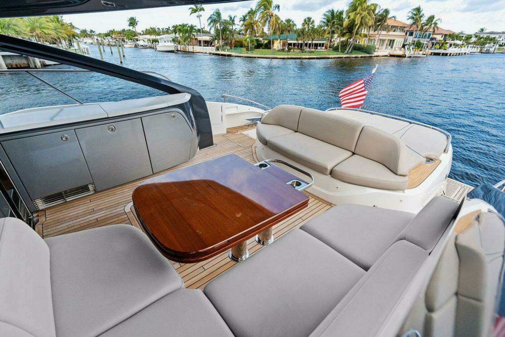 2021 Princess V55 - Image 16