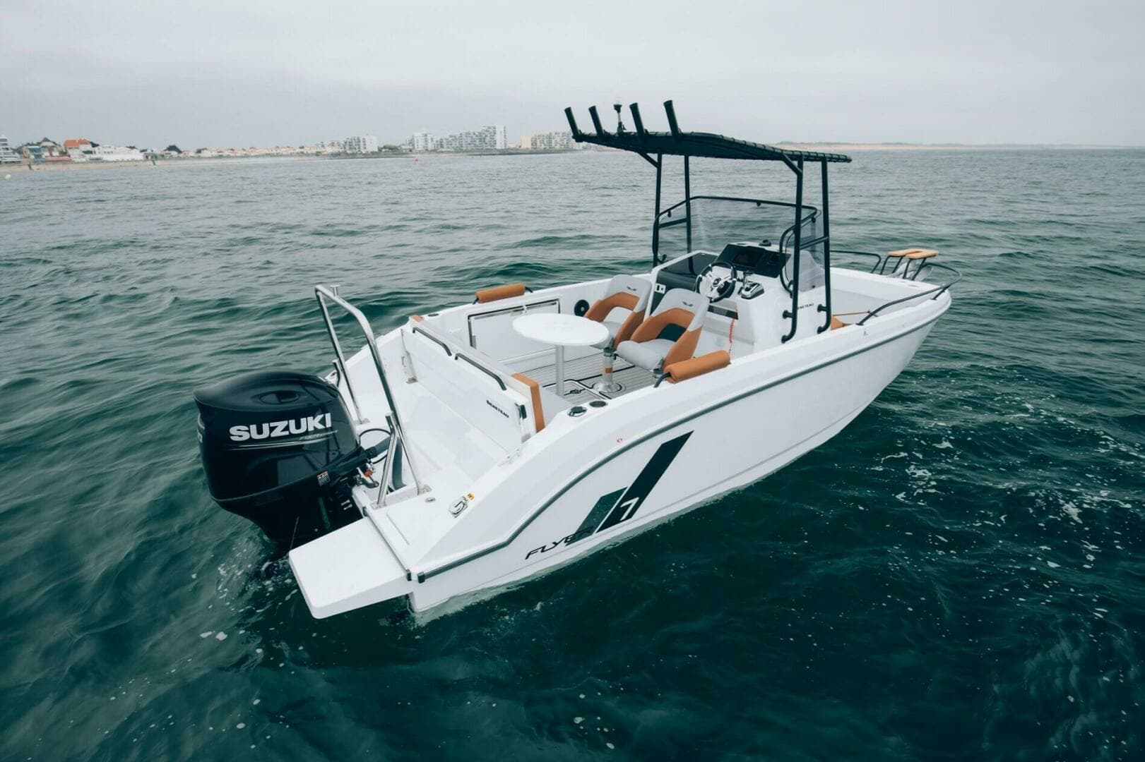 2025 Beneteau Flyer 7 Spacedeck - Image 4