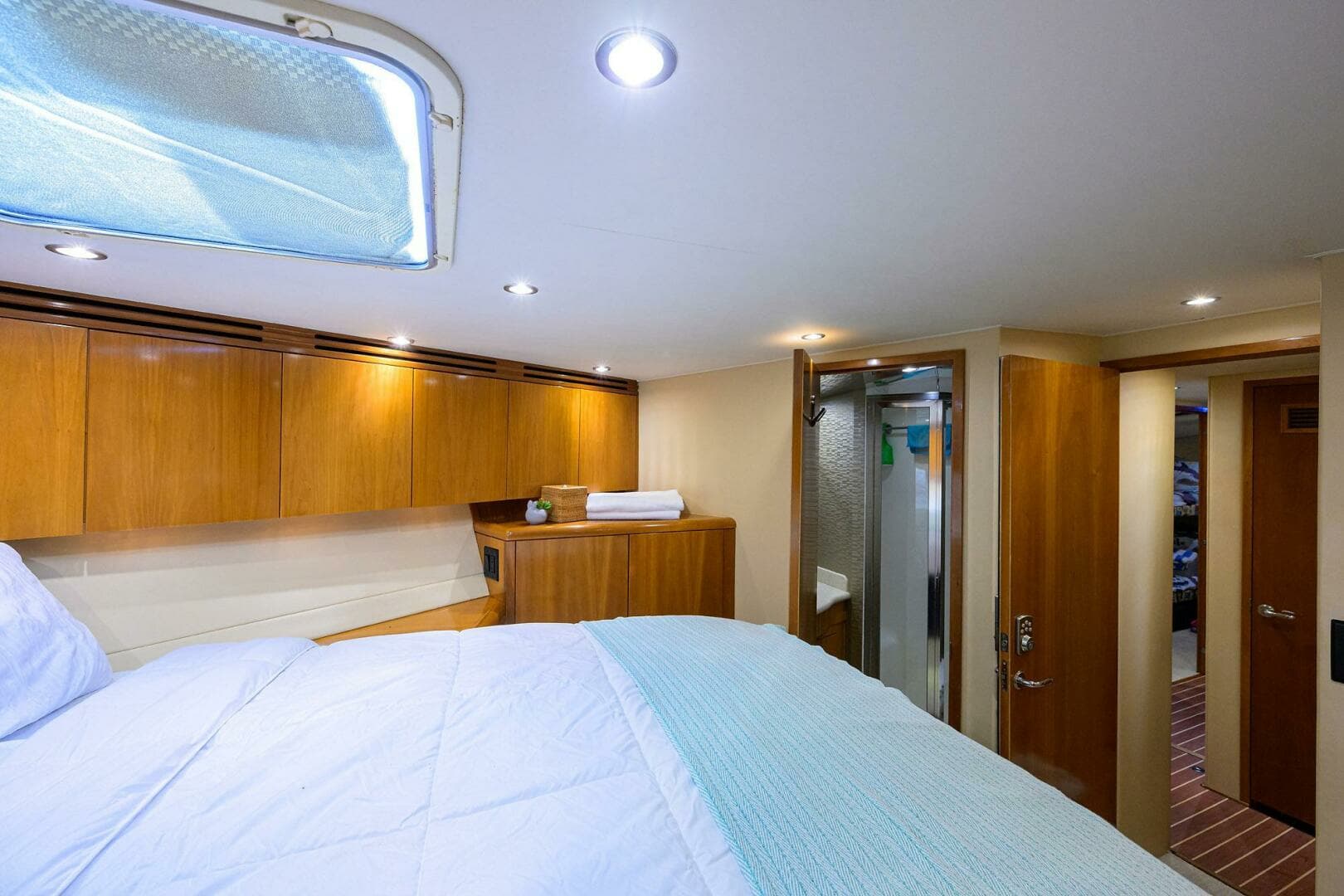 2001 Hatteras Convertible - Image 30