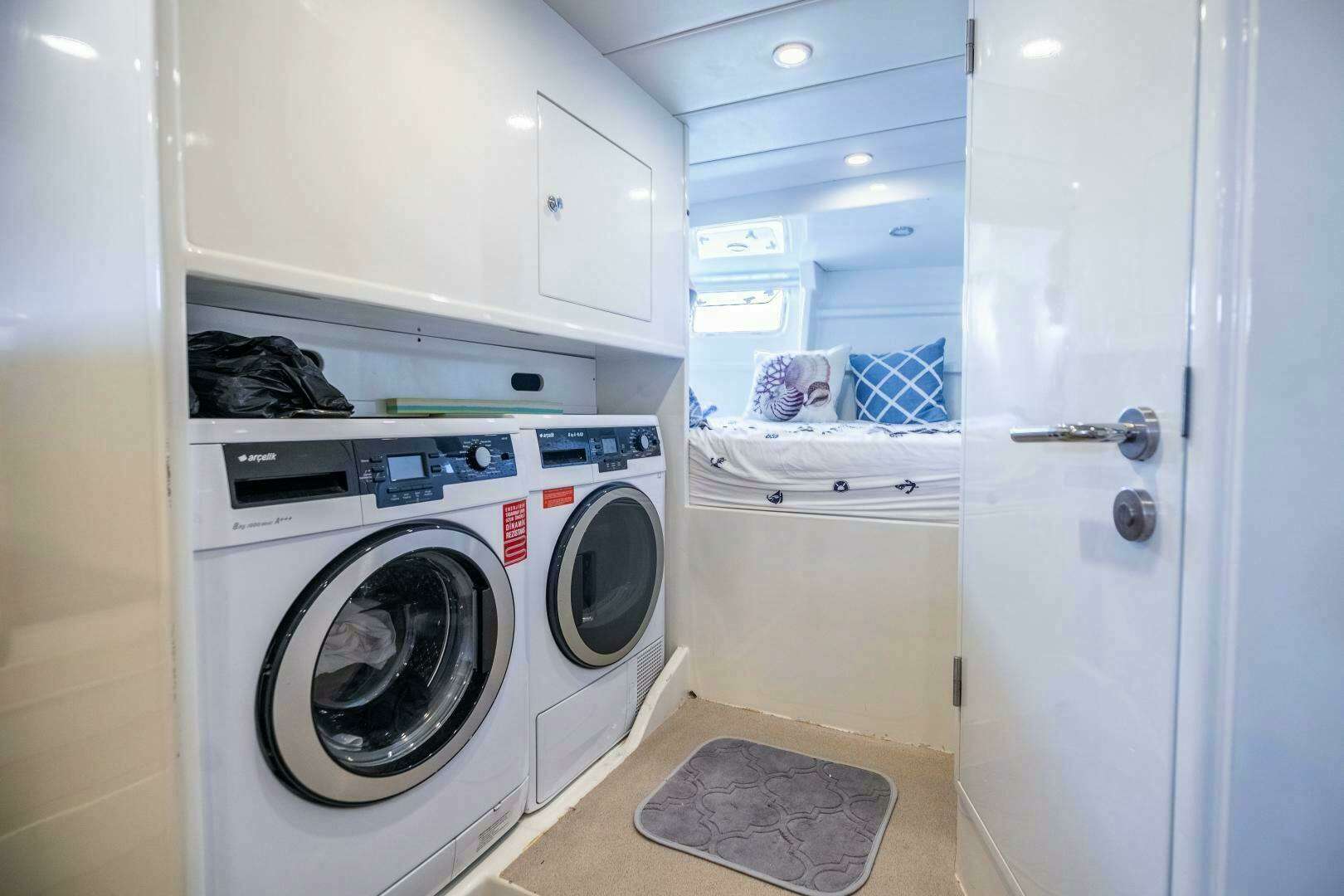 2013 TAKA Yachts Custom - Image 38