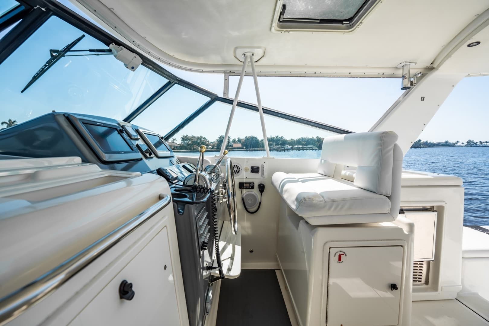 2002 Tiara Yachts 4100 Open - Image 40