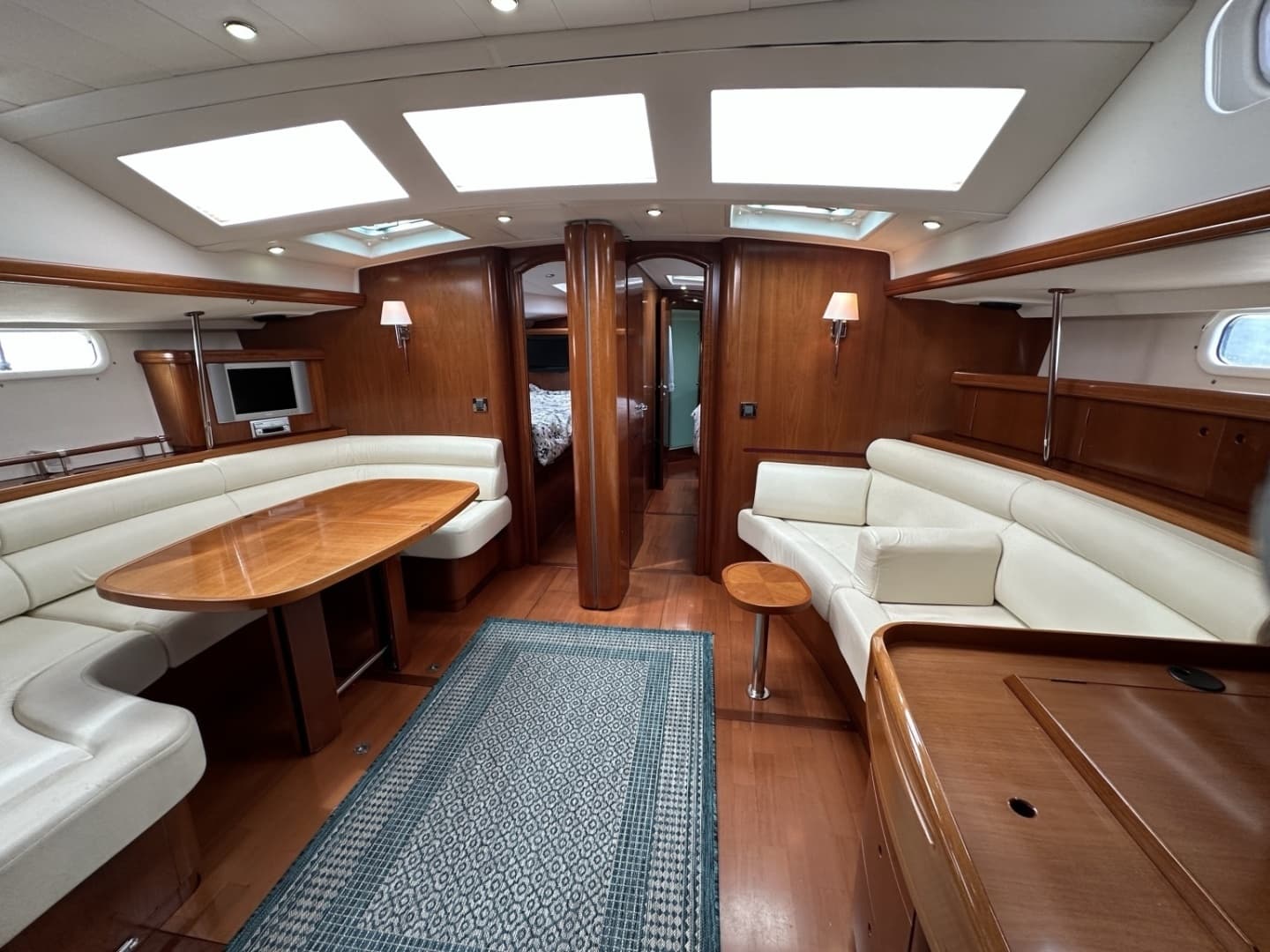 2003 Beneteau 57 - Image 14