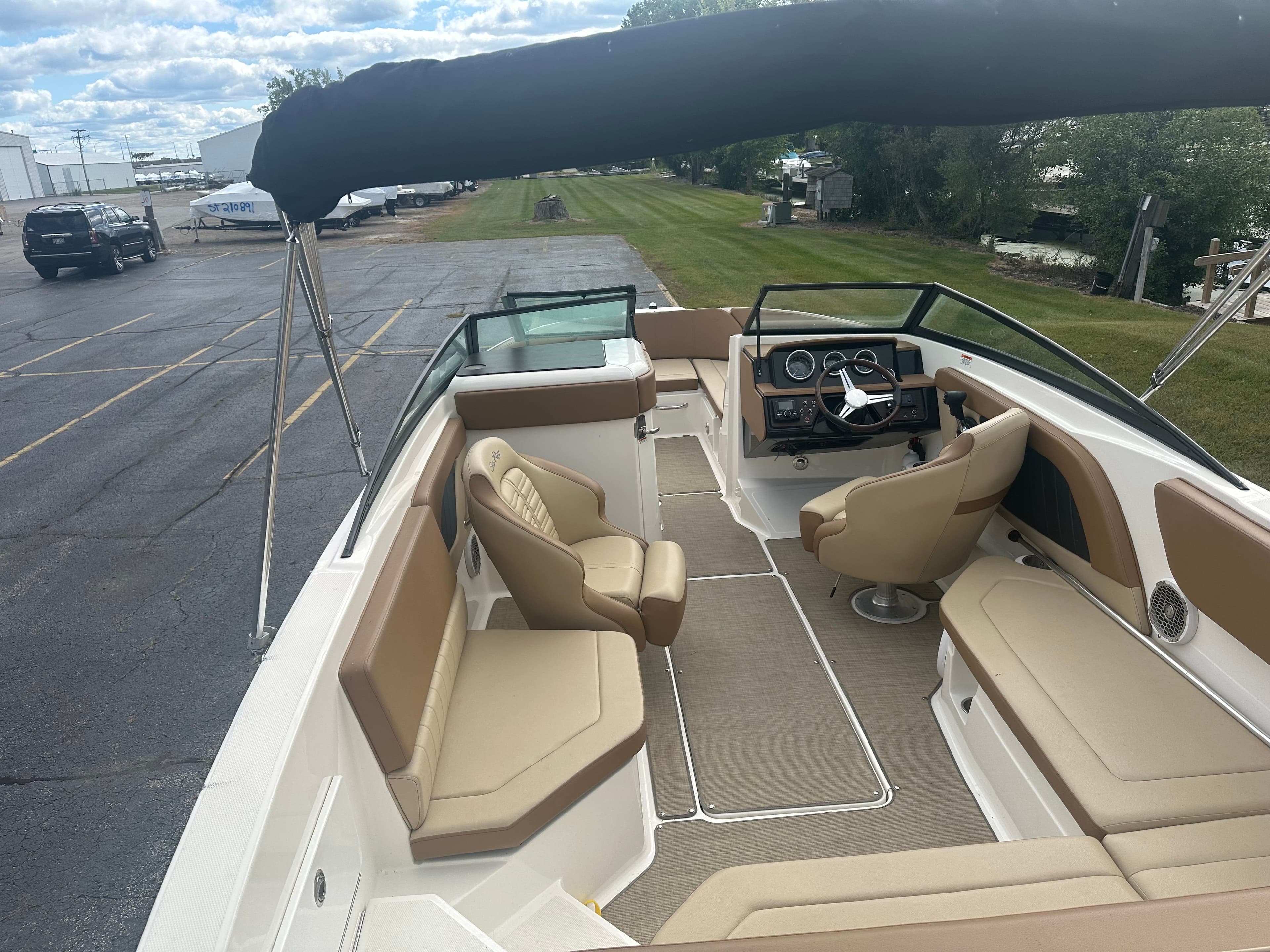2018 Sea Ray SPXO 230 - 16