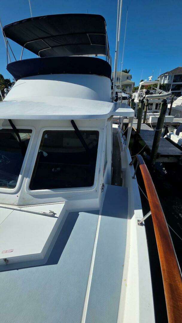 1987 DeFever 48 Tri Cabin - Image 16