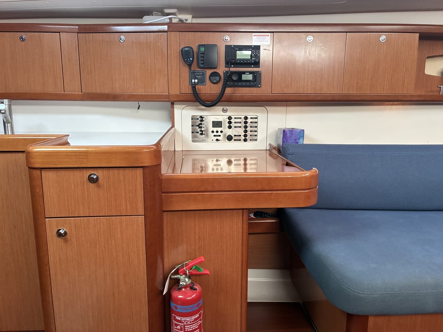 2008 Beneteau Oceanis 43 - Image 16