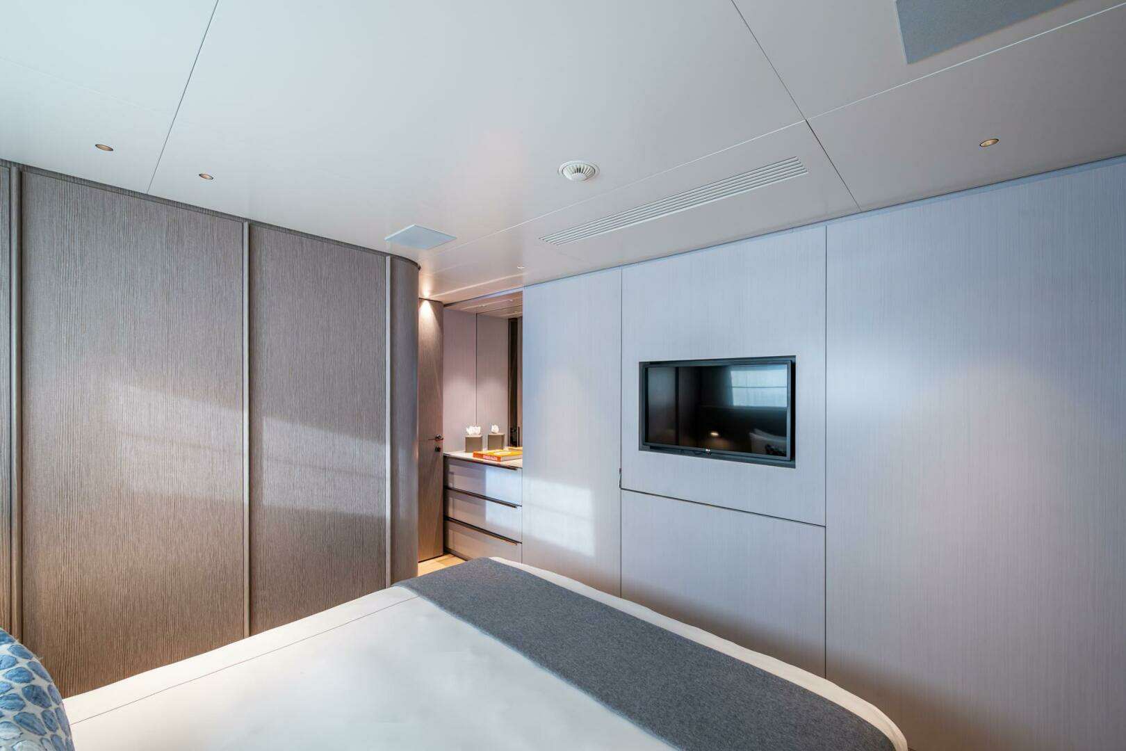 2023 Benetti 34M OASIS - Image 76