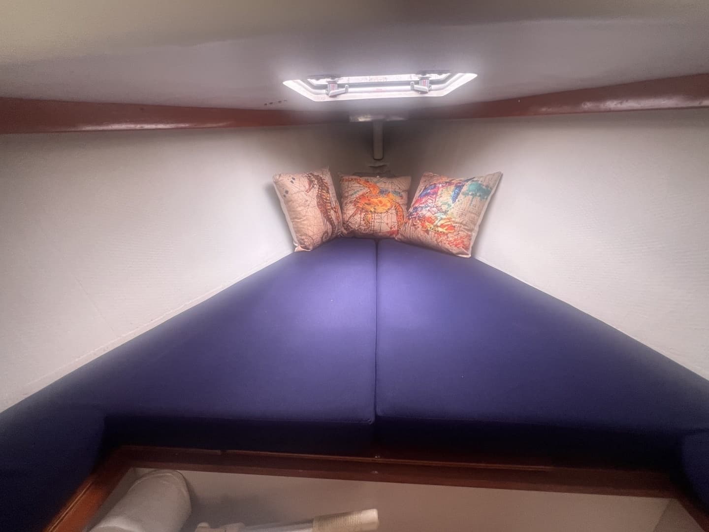 1998 Alerion Express - Image 34