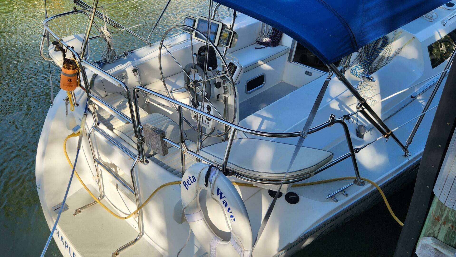1995 Catalina 320 - Image 6
