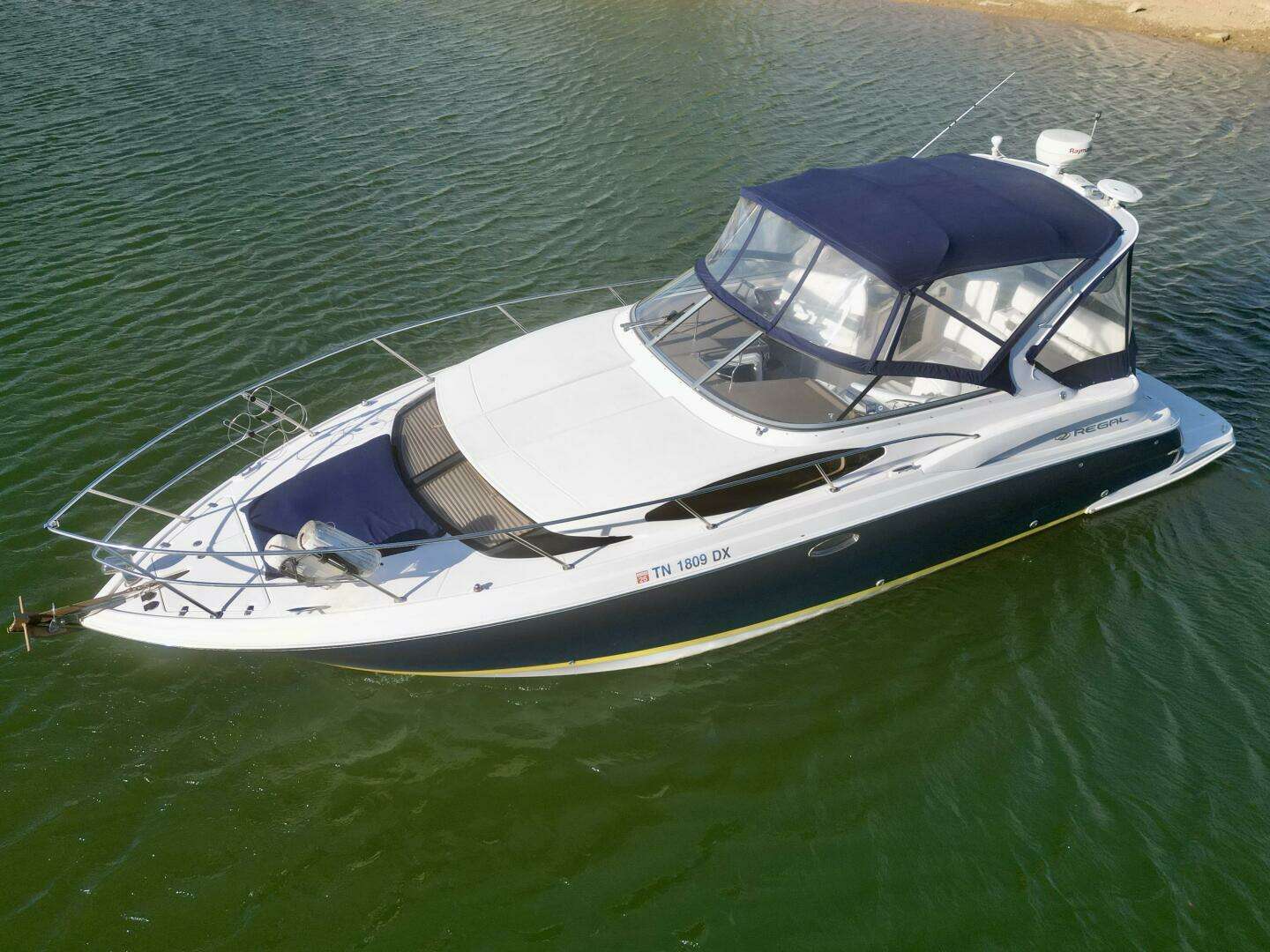 2006 Regal 3360 Window Express - Image 2