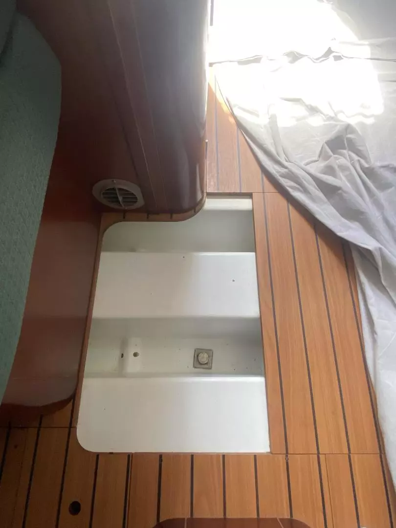 2004 Beneteau 473 - Image 39
