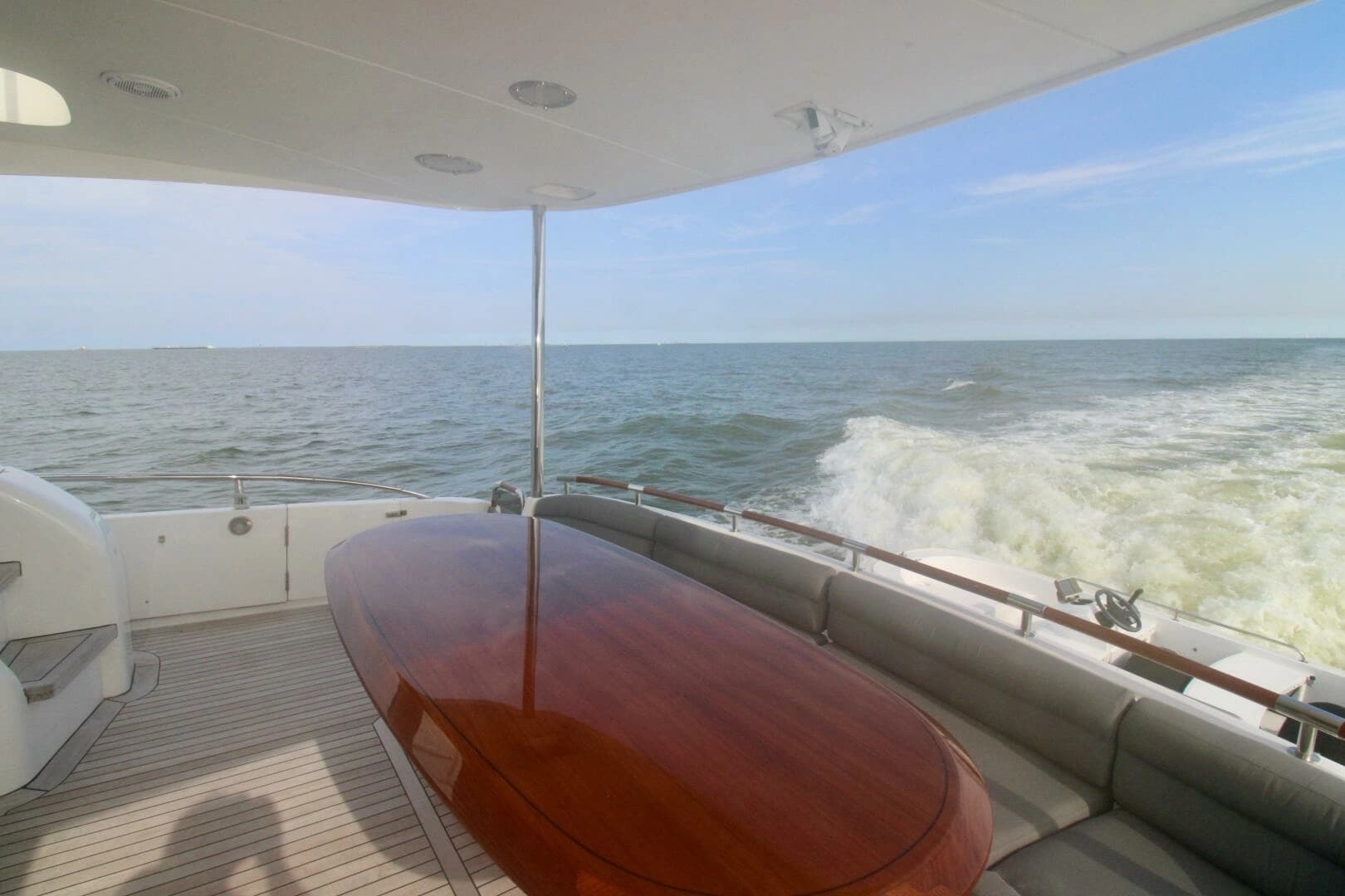 2007 Lazzara Yachts 74 Motor Yacht - Image 75