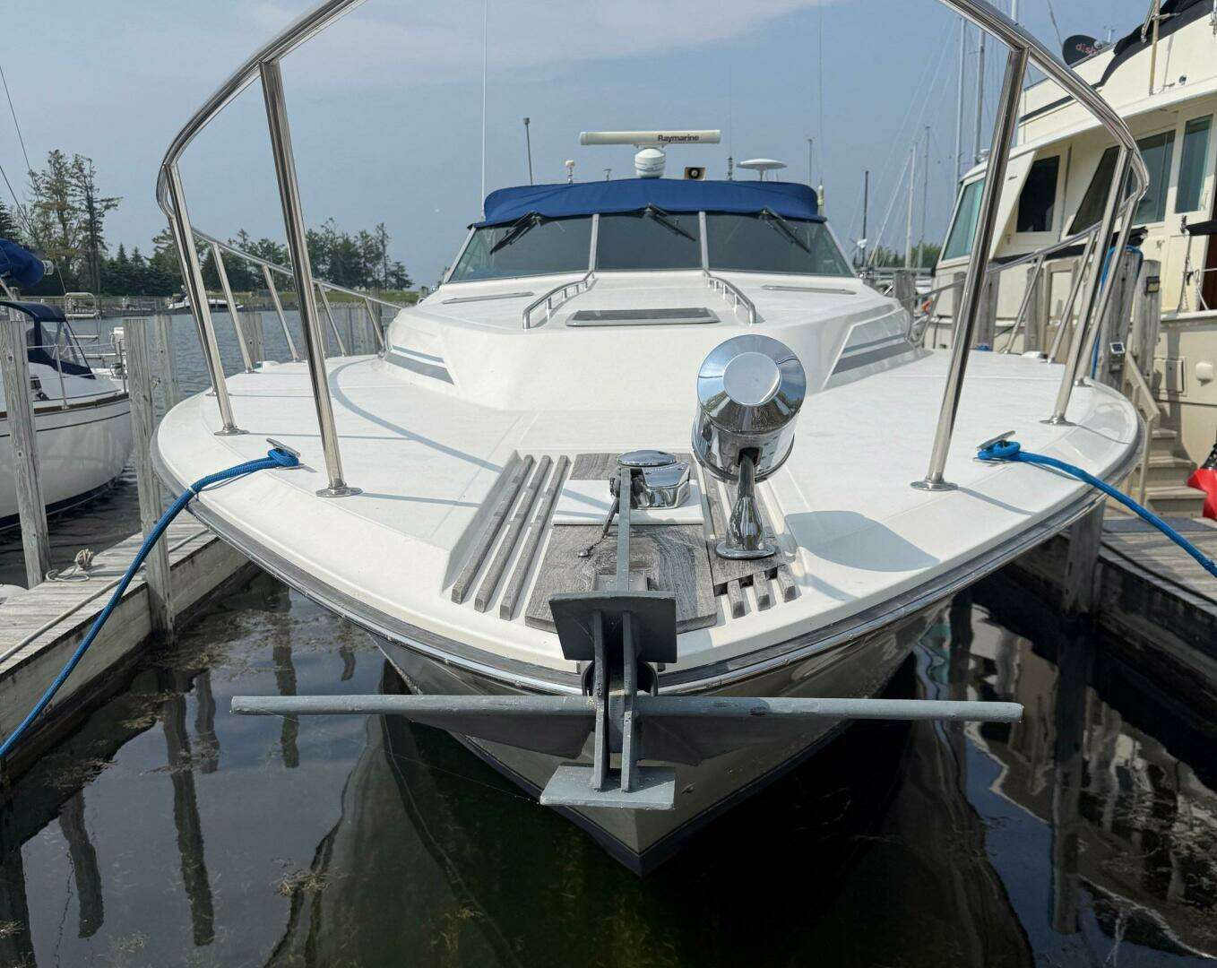 1989 Sea Ray 460 Express Cruiser - Image 11
