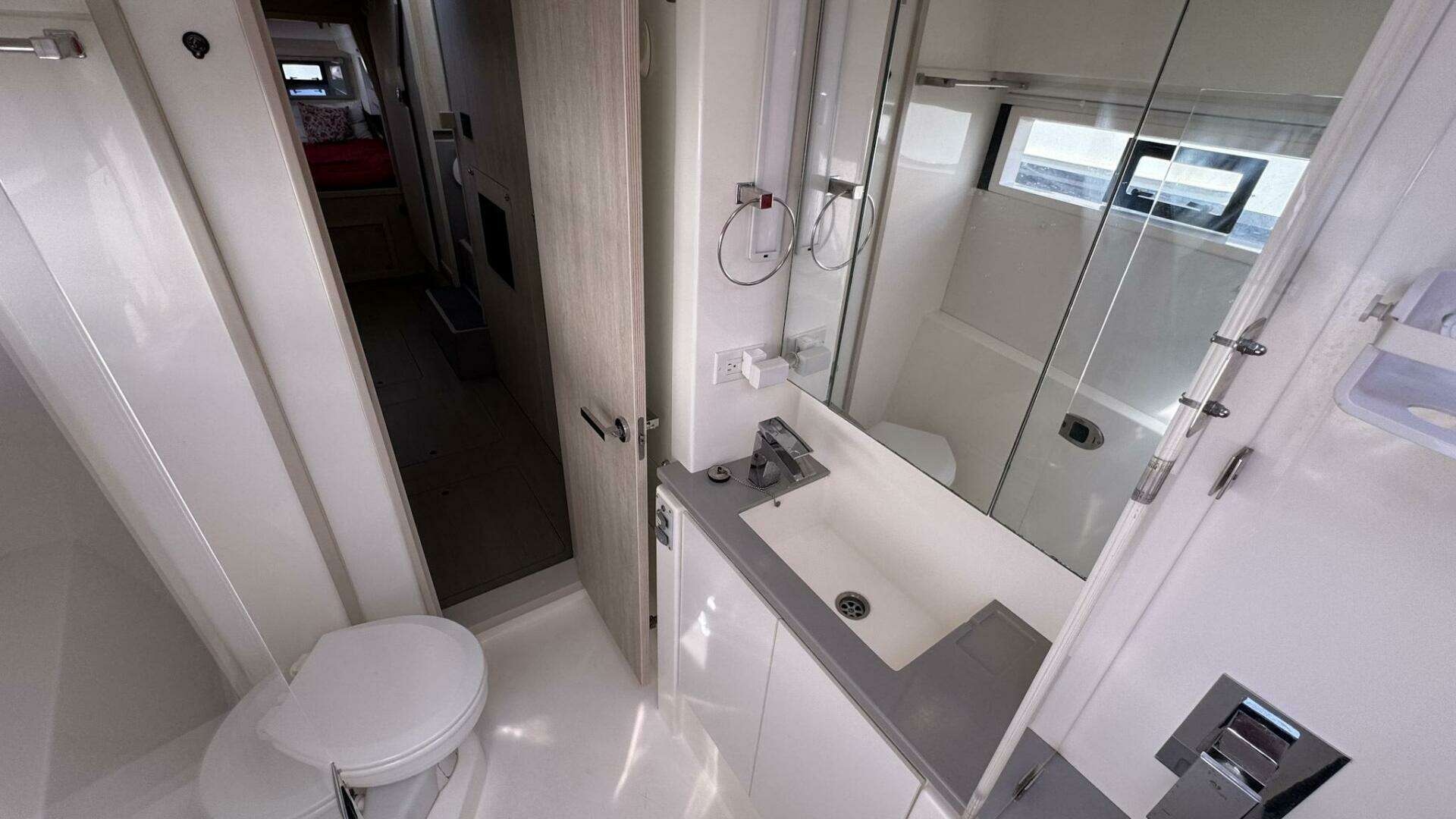 2018 Leopard 43 Powercat - Image 48