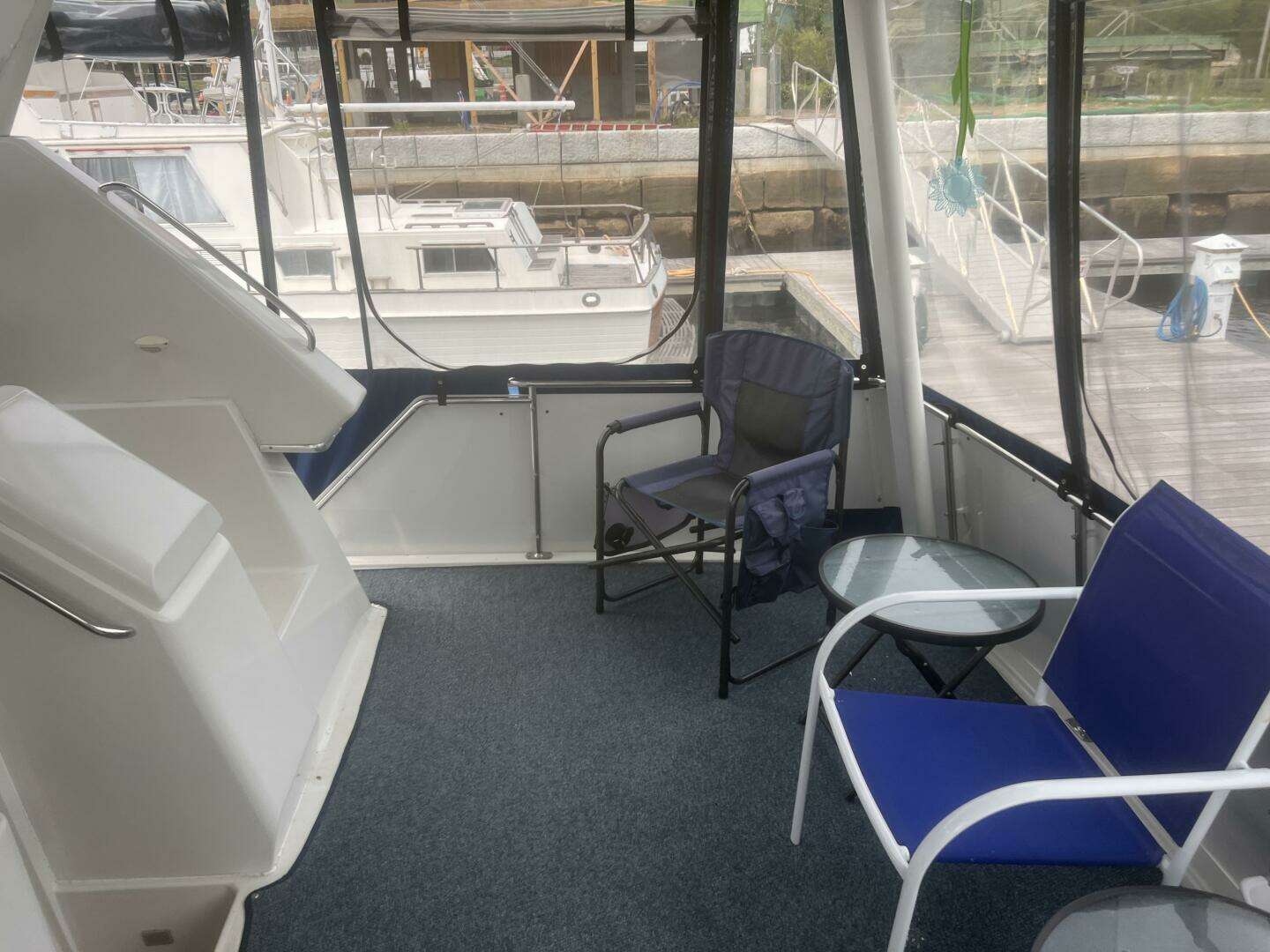 1994 Carver Aft Cabin Motor Yacht - Image 30