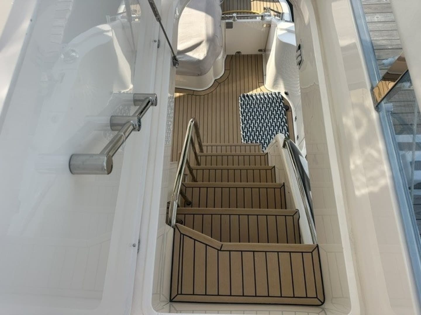 2002 Fairline Squadron 58 - Image 33