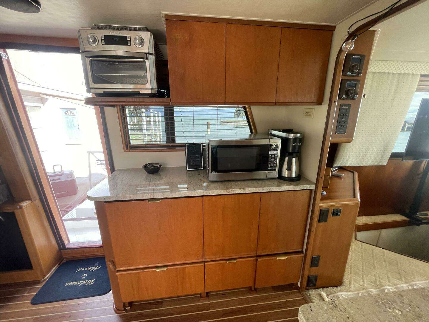 1993 Viking 50 Motor Yacht - Image 57