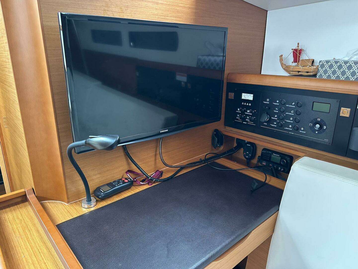 2018 Jeanneau Sun Odyssey 479 - Image 38