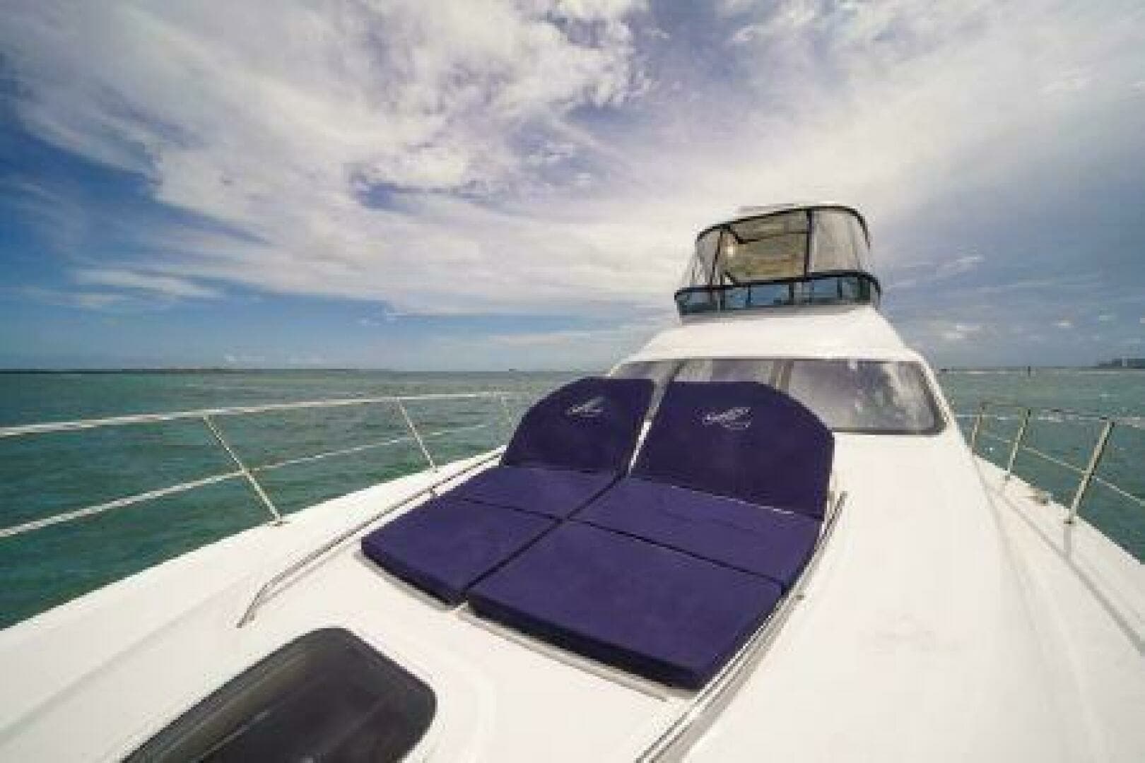 2007 Sea Ray 520 Sedan Bridge - Image 17