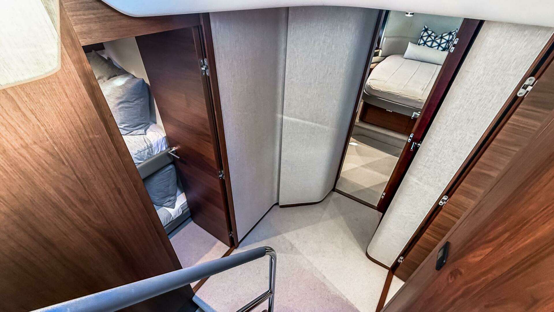 2026 Princess S65 Sportbridge - Image 53
