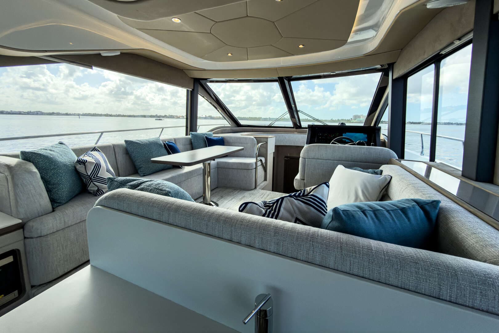 2026 Cruisers Yachts 50 FLY - Image 28