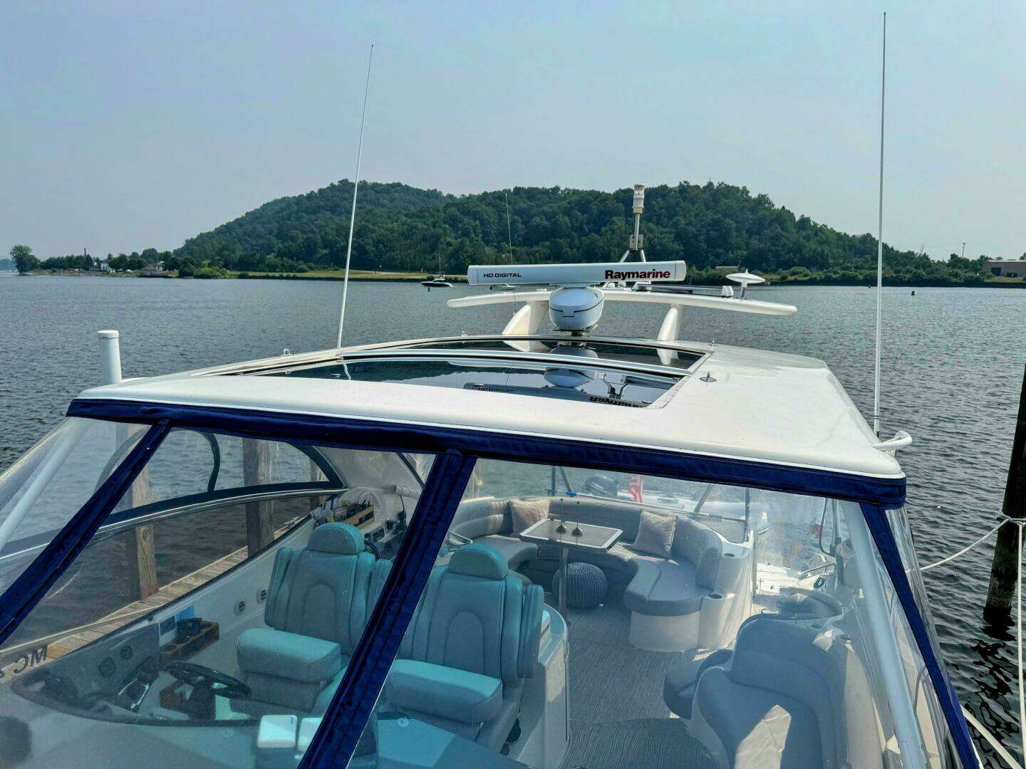 2005 Cruisers Yachts 540 Express - Image 19