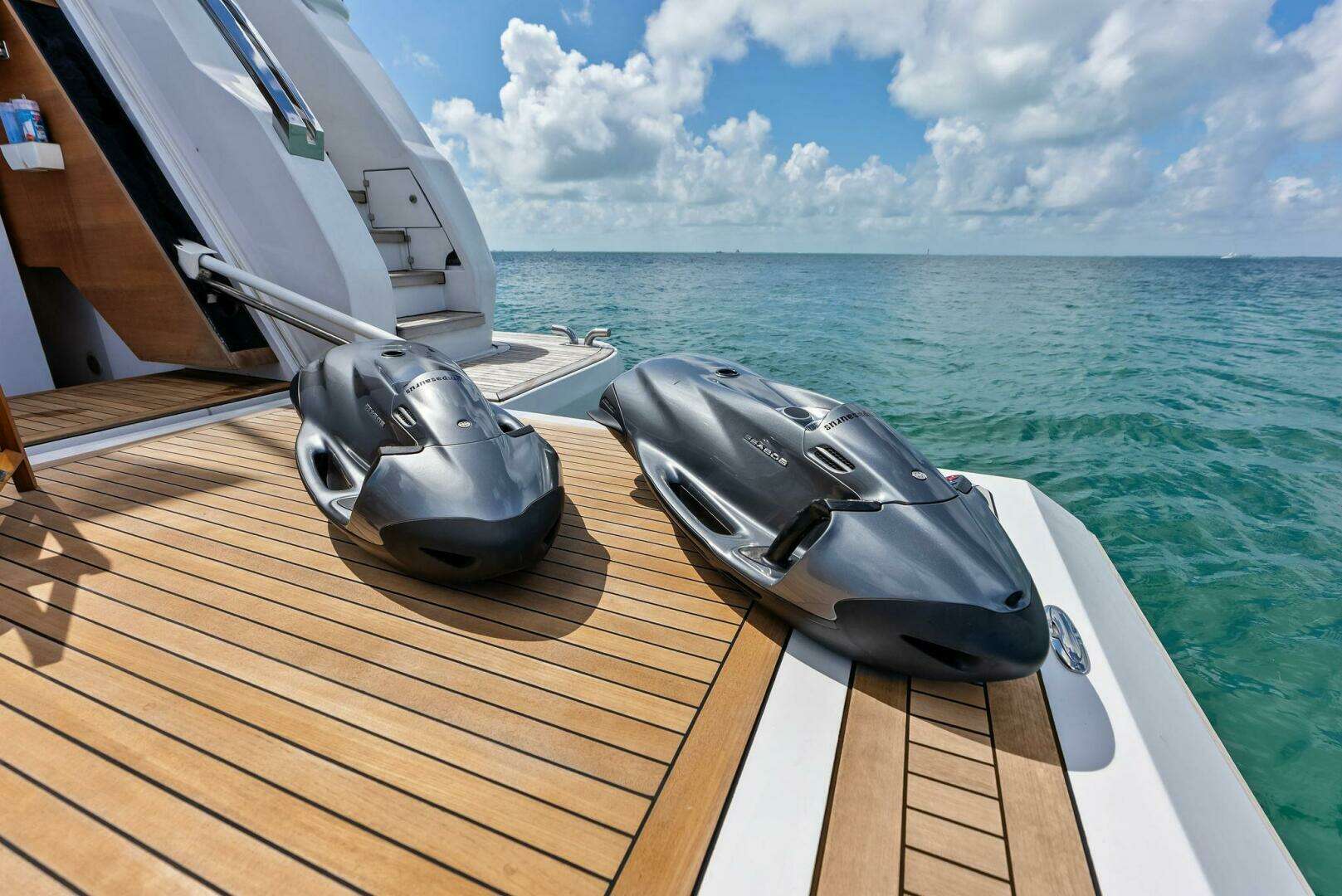 2023 Custom Line 33 Navetta - Image 32