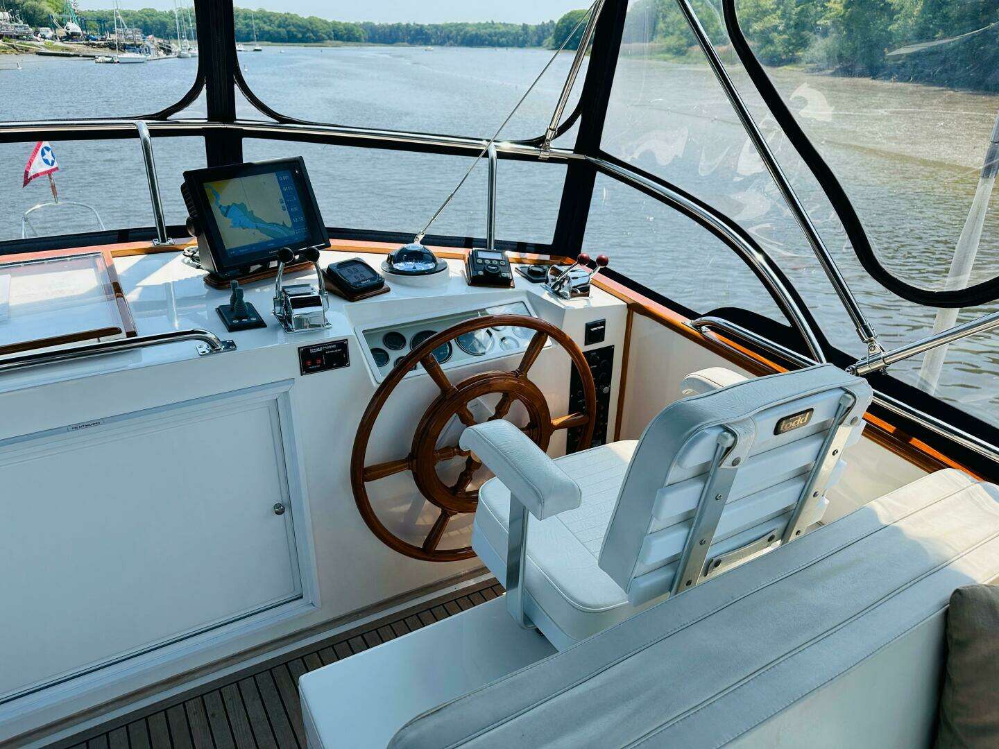 1998 Grand Banks 49 Classic - Image 108