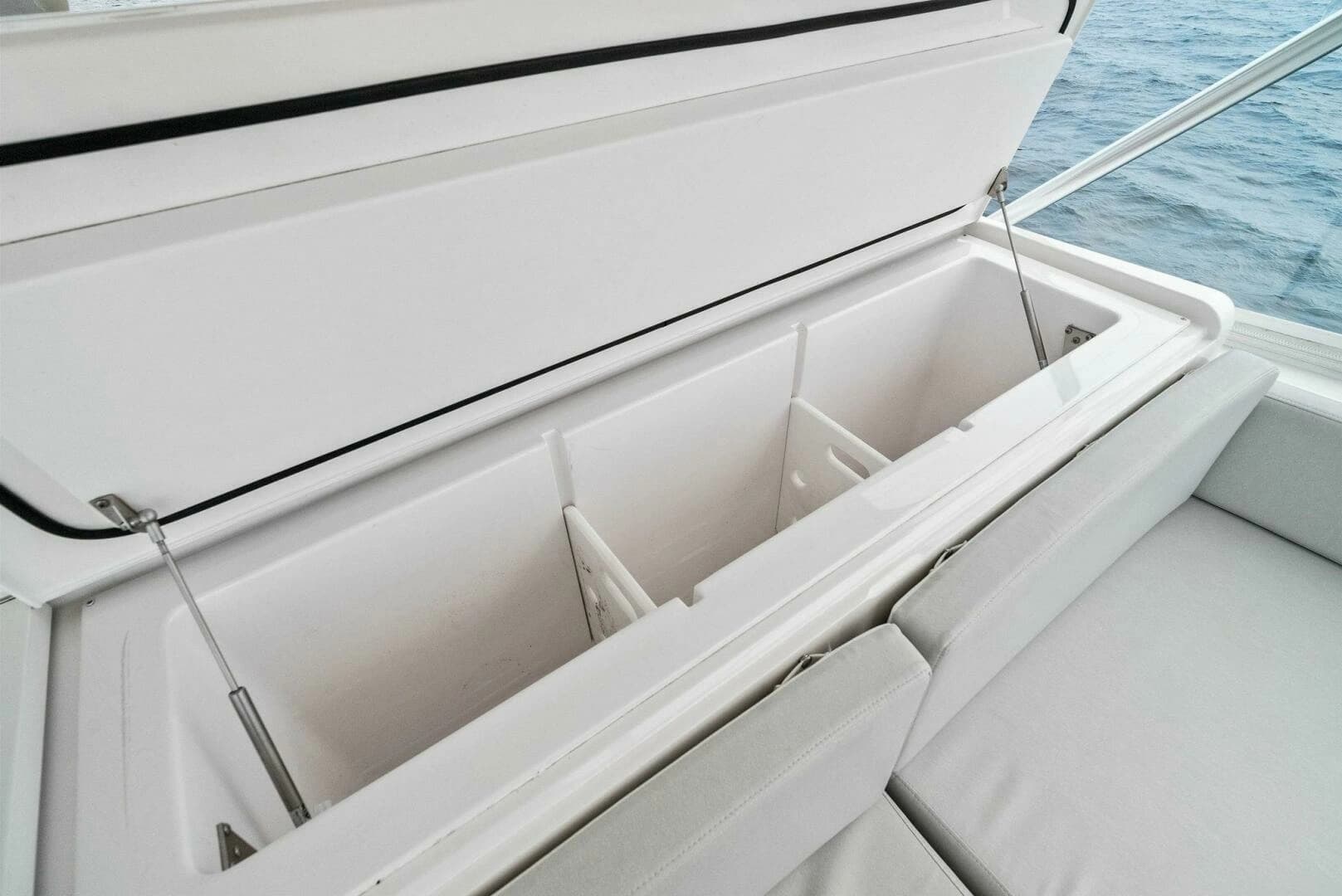 2006 Viking 61 Convertible - Image 71