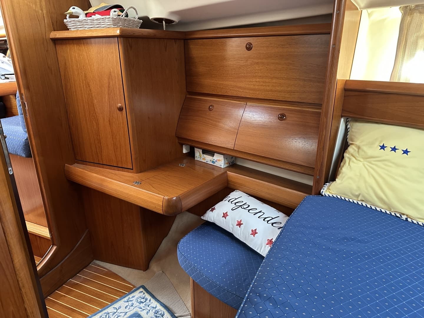 2003 Jeanneau 40 DS - Image 26