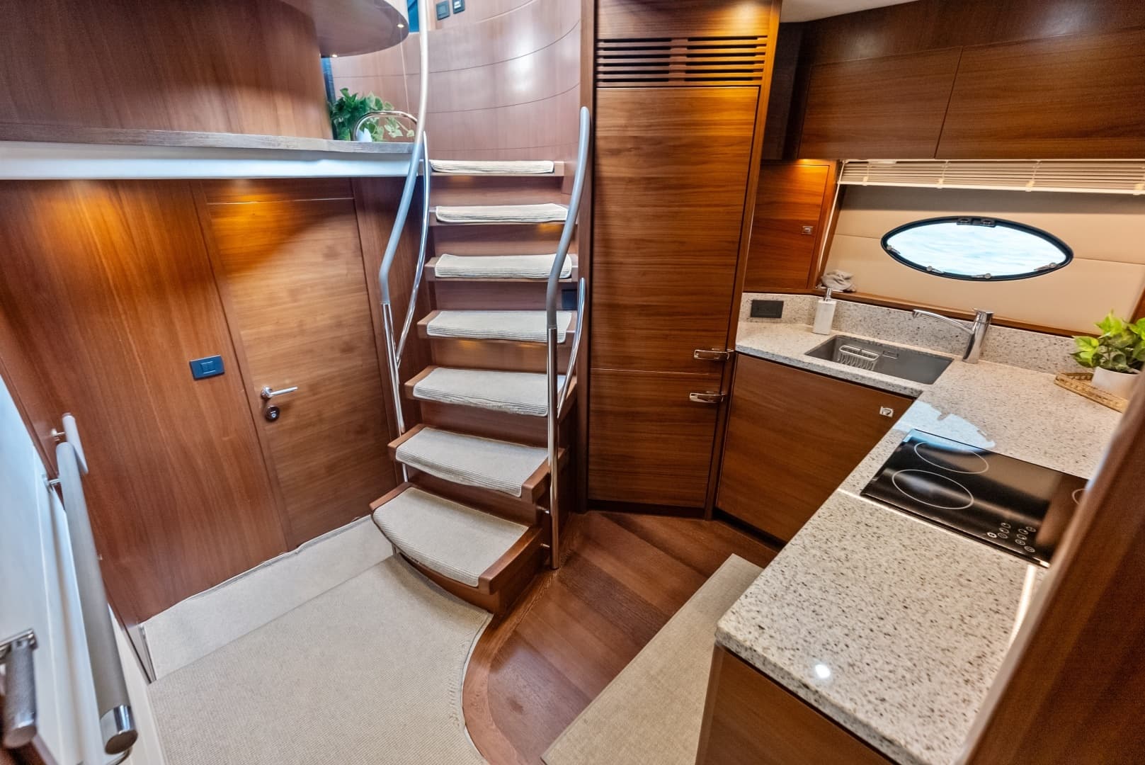2014 Princess S72 - Image 79