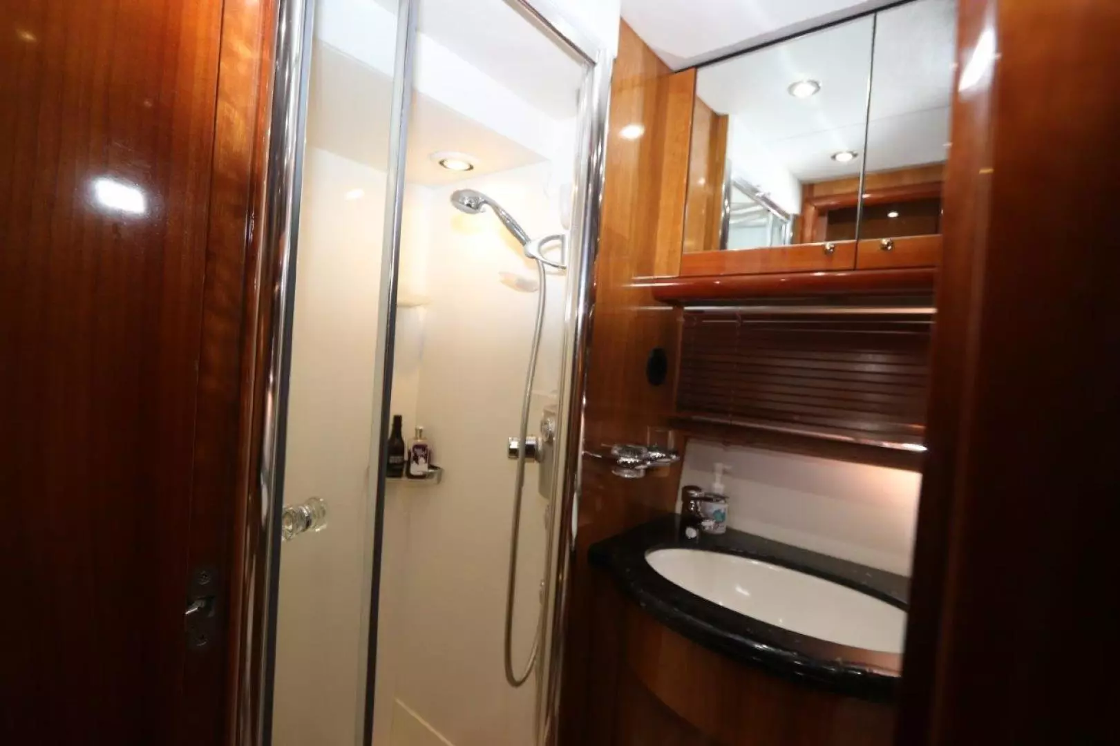 2004 Sunseeker Predator - Image 37