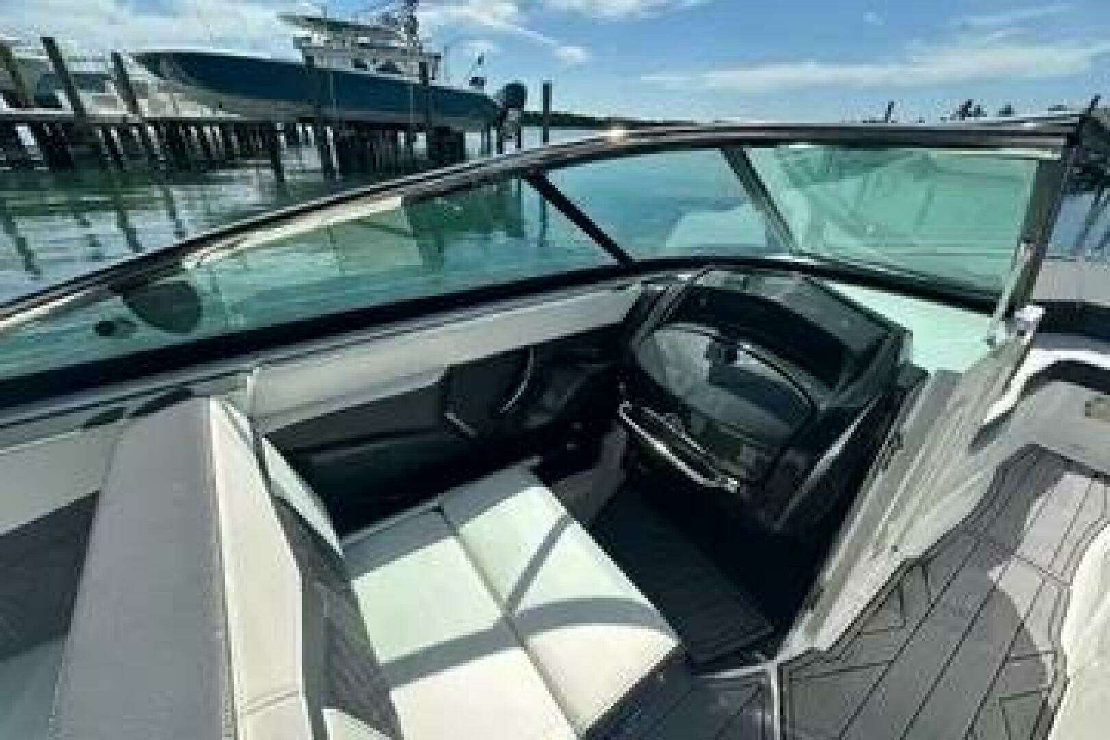 2023 Monterey 275SS - Image 6