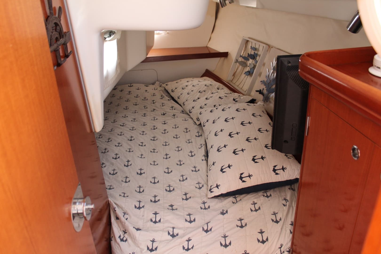 2007 Beneteau 323 - Image 33