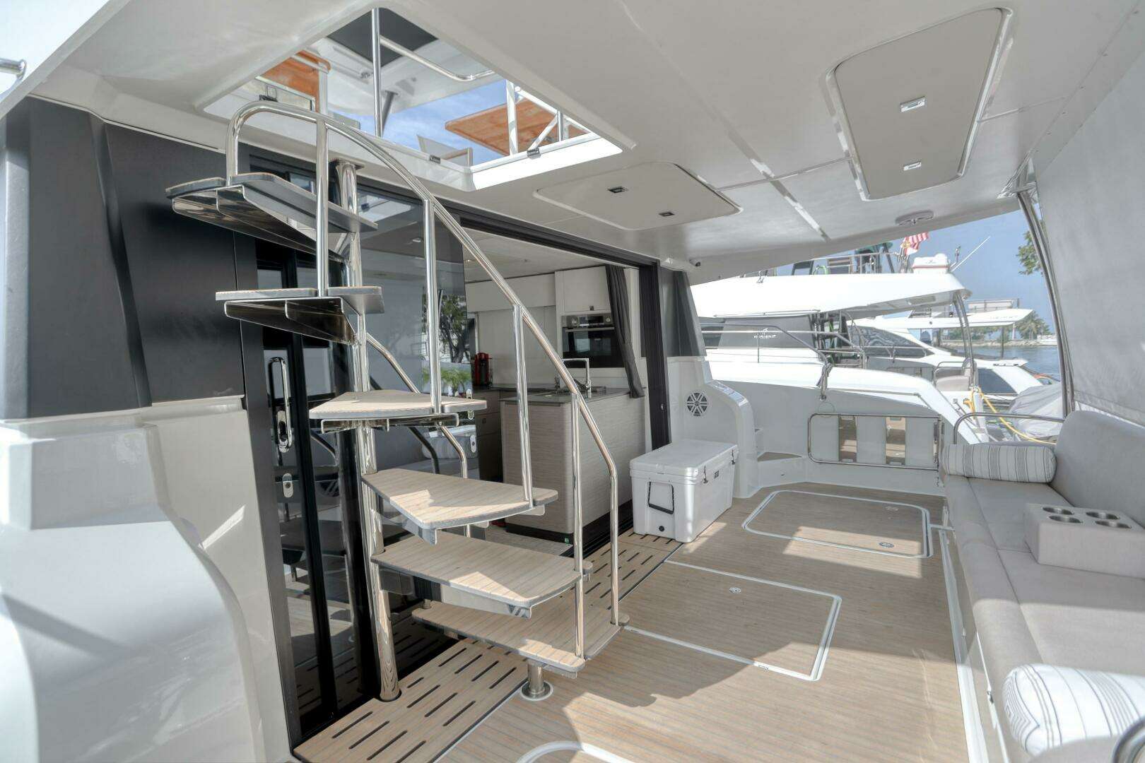 2022 Fountaine Pajot MY6 - Image 18
