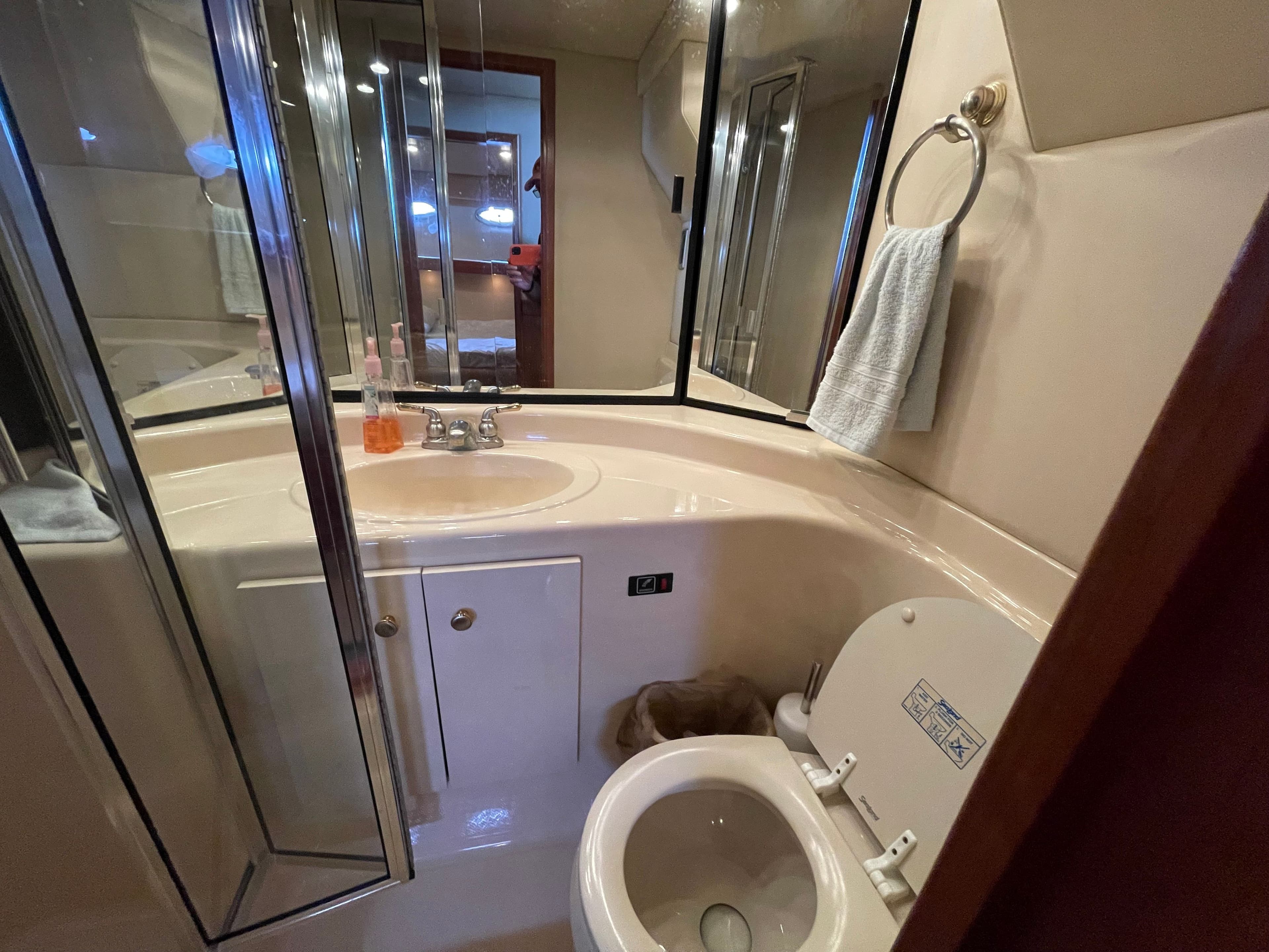 2004 Meridian 490 Pilothouse - 29