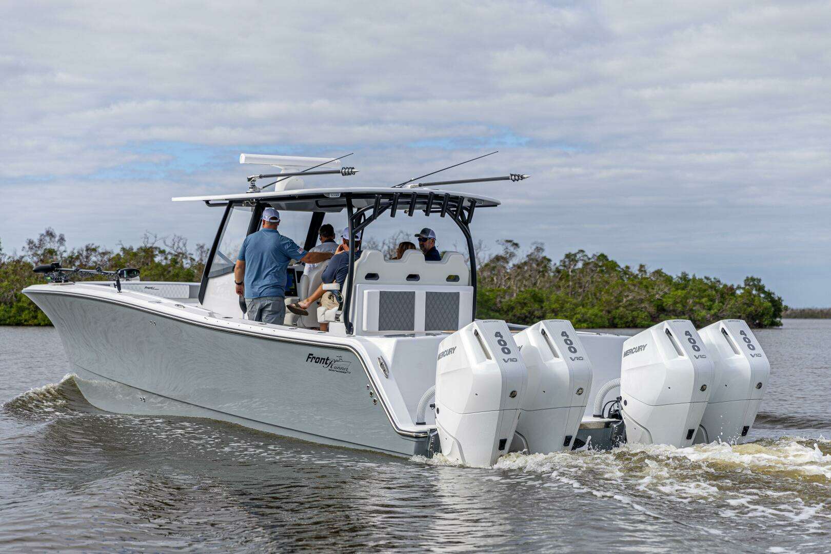 2026 Front Runner Catamaran - Image 2