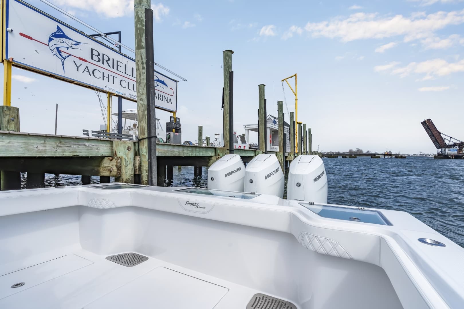 2026 Front Runner 39 Center Console - Image 22
