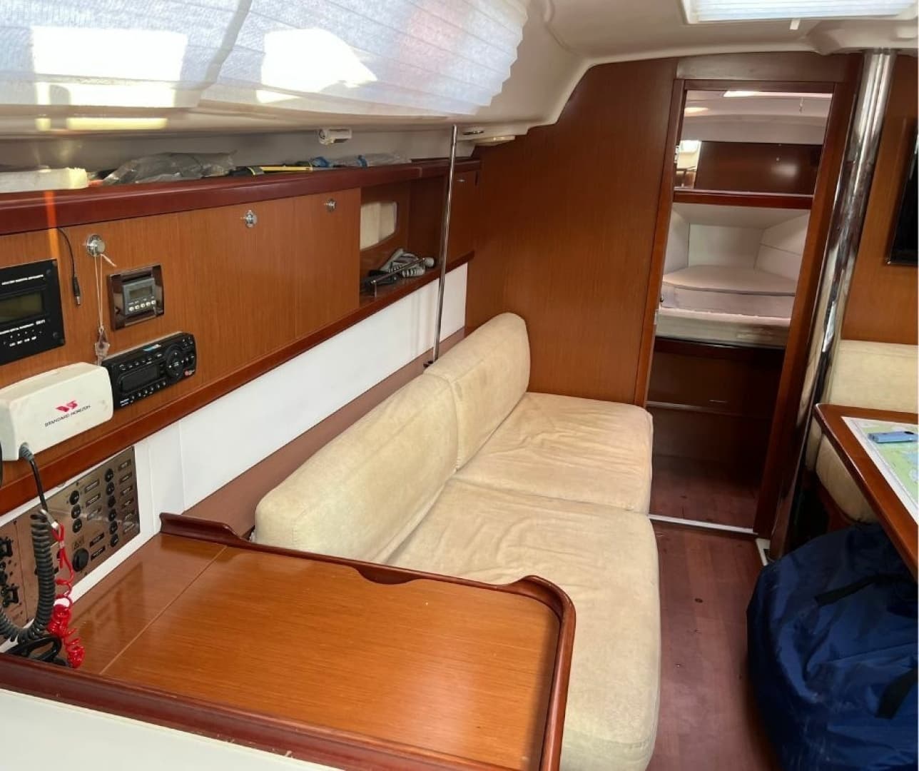 2011 Beneteau Oceanis 40 - Image 11