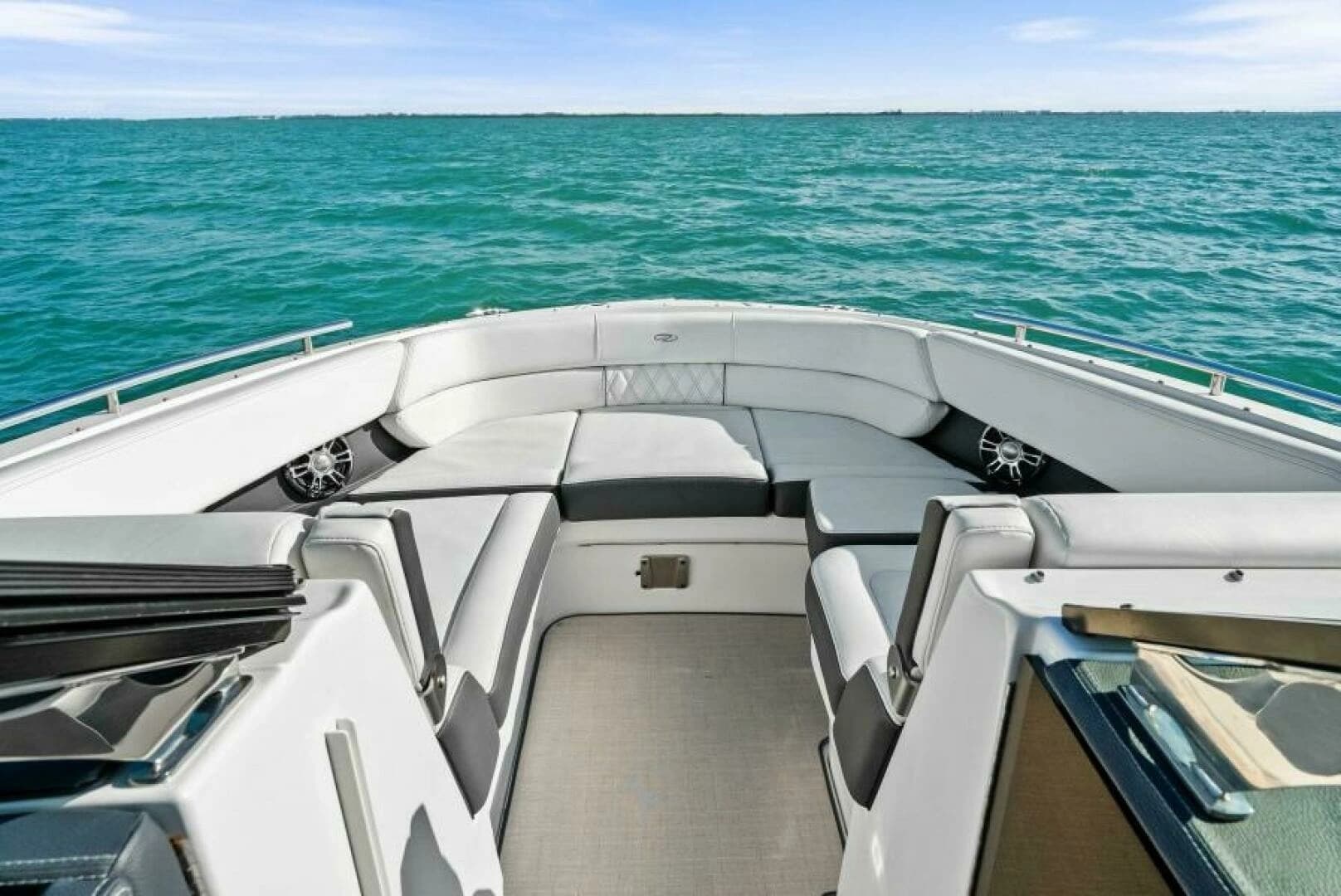 2023 Regal 29 OBX - Image 4