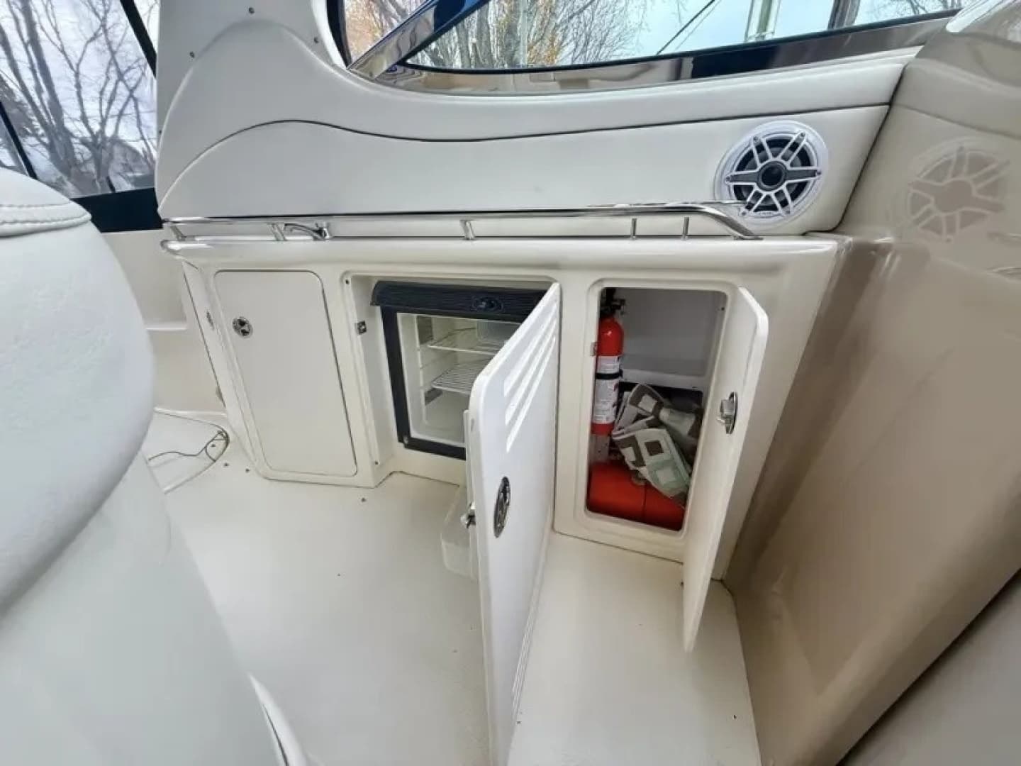 2004 Sea Ray 360 SUNDANCER - Image 26