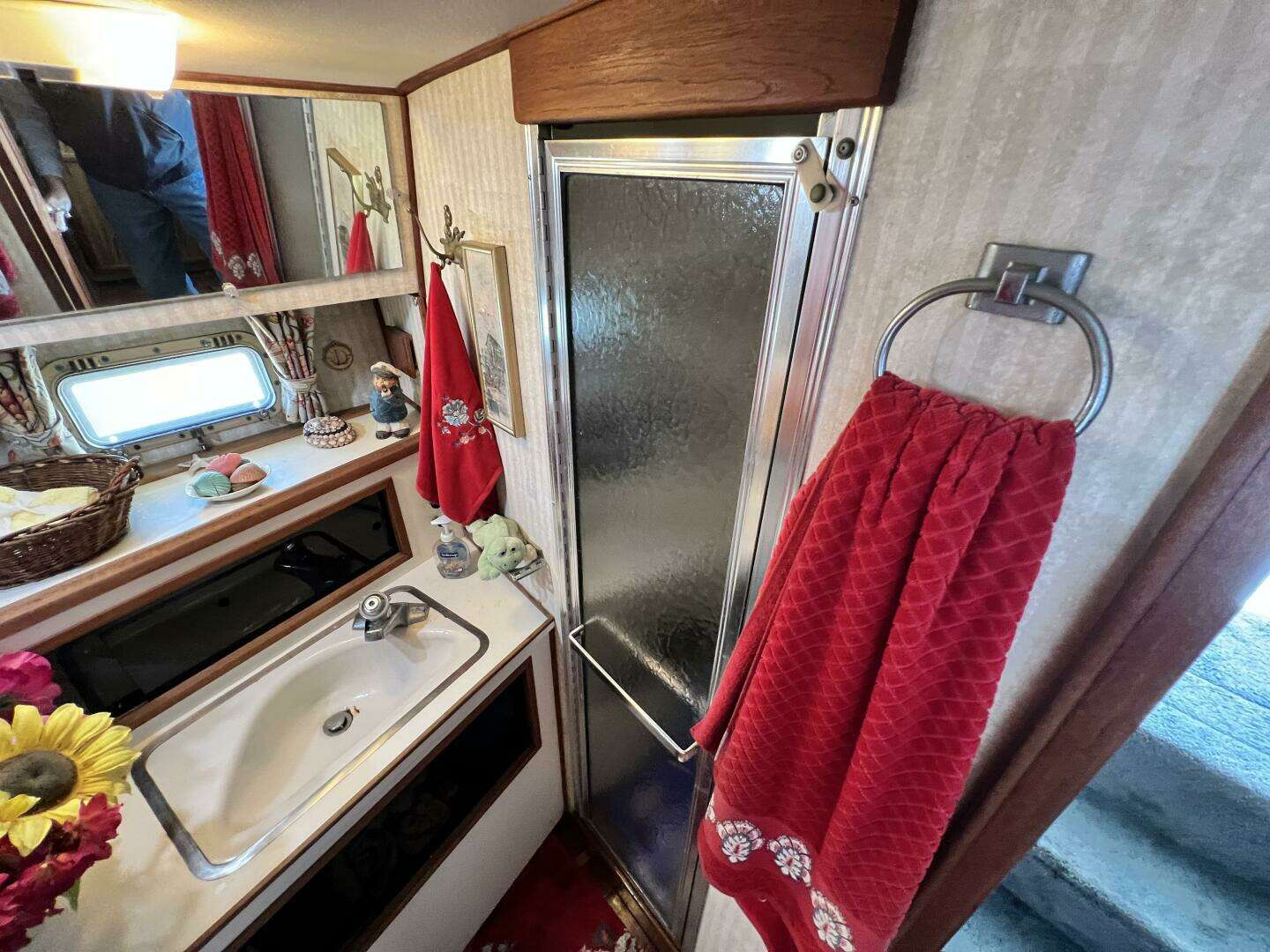 1979 Viking 35 Convertible - Image 19