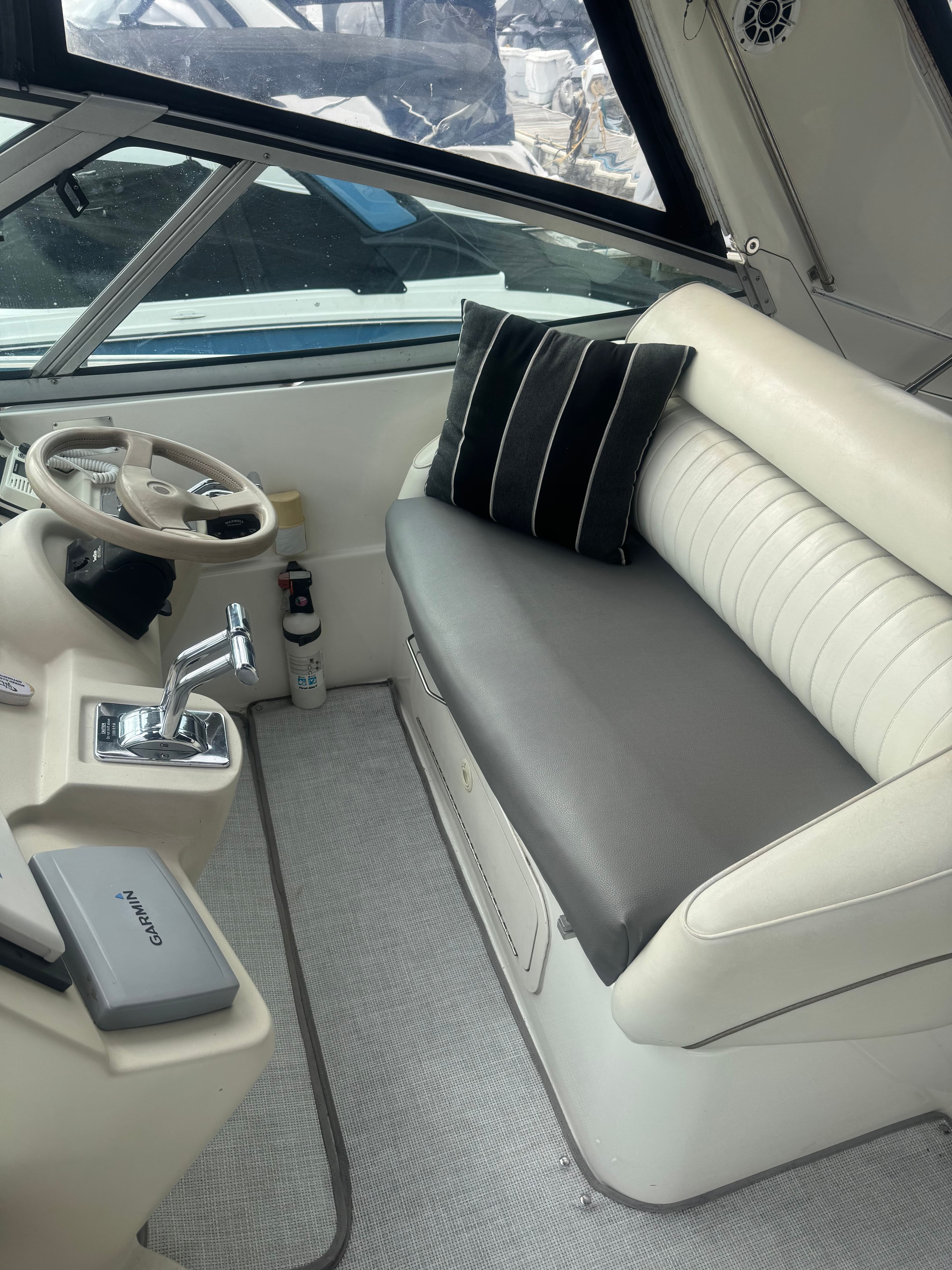 1998 Cruisers Yachts 3870 Espirit - 15
