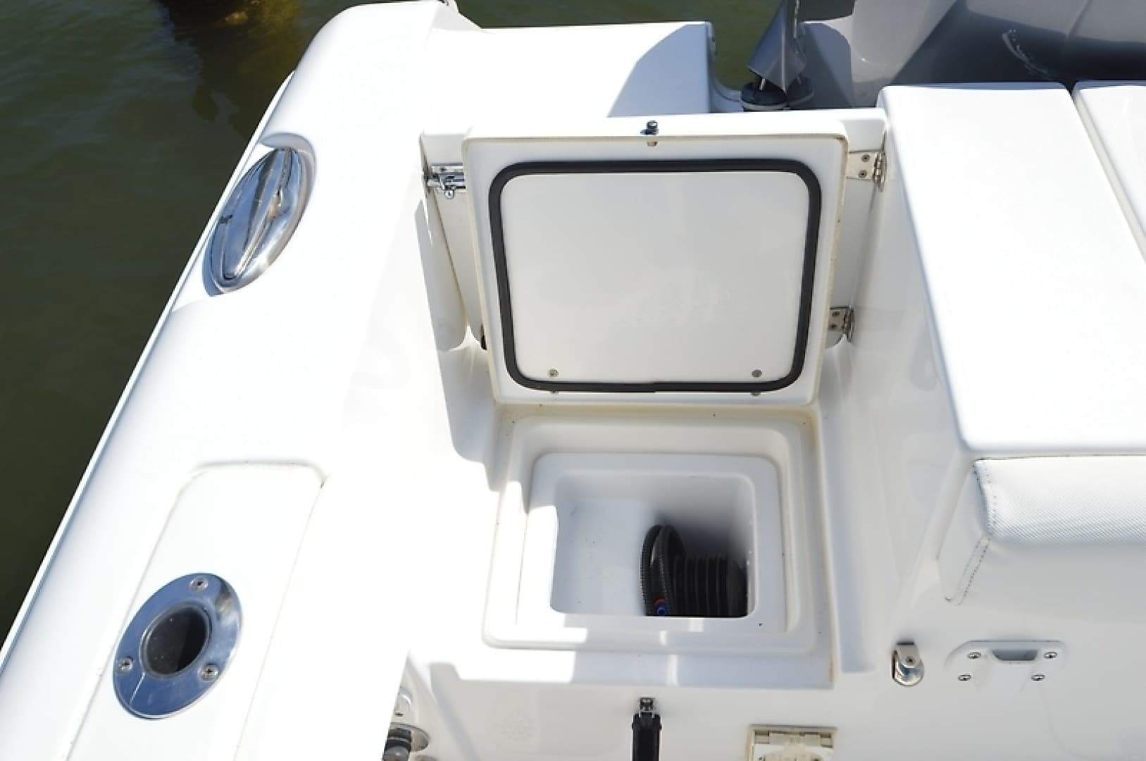 2017 Sea Hunt 25 Gamefish - Image 24