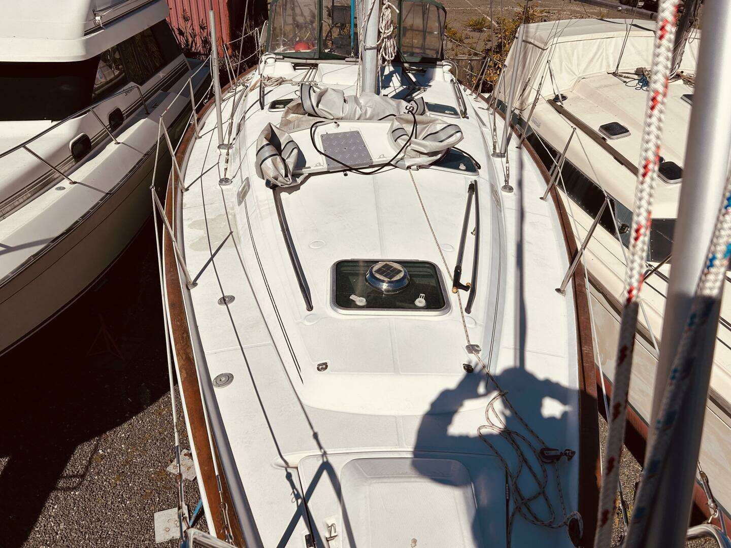 2001 Beneteau 411 - Image 30