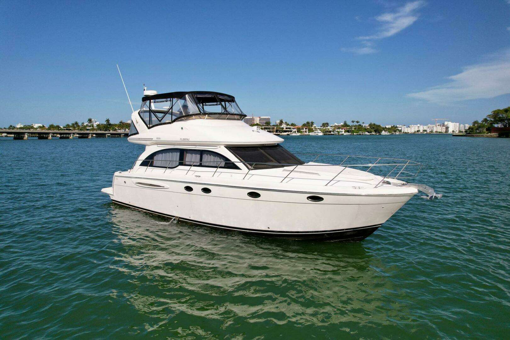 2007 Meridian 411 Sedan Bridge - Image 2