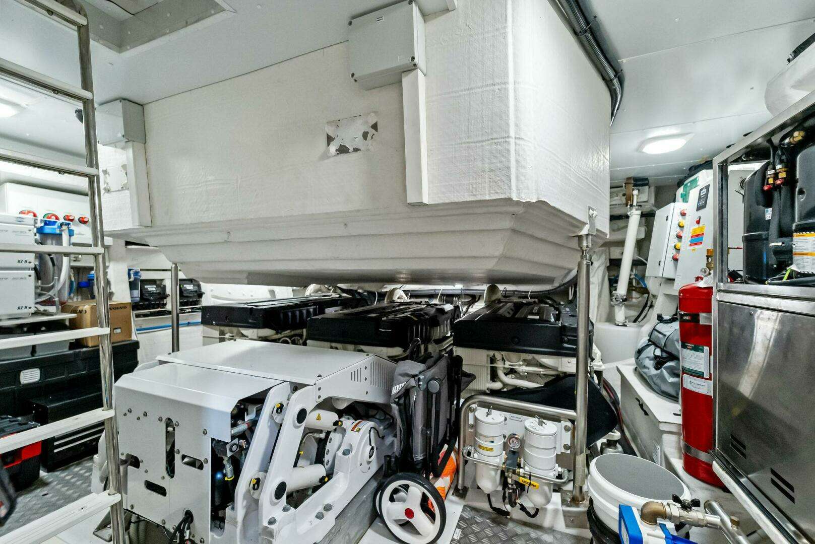 2022 Azimut S8 - Image 48