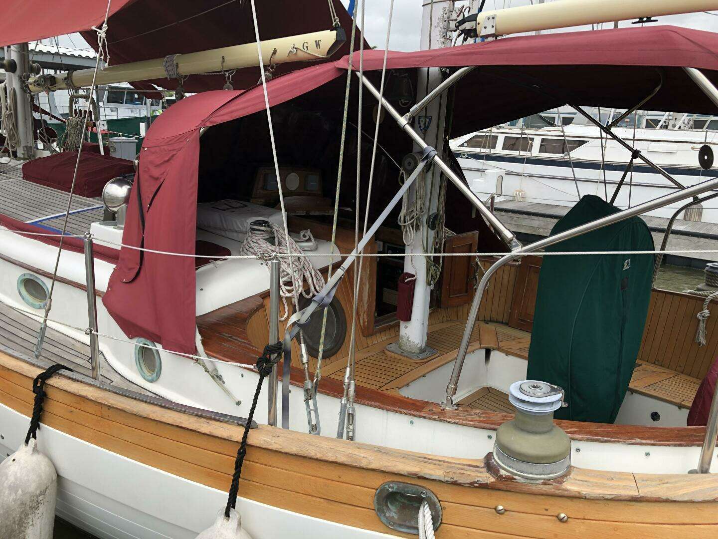 1984 Hans Christian 43 Traditional - Image 12