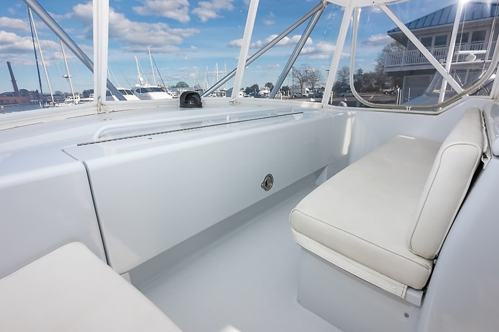 2001 Hatteras 60 Convertible - Image 18