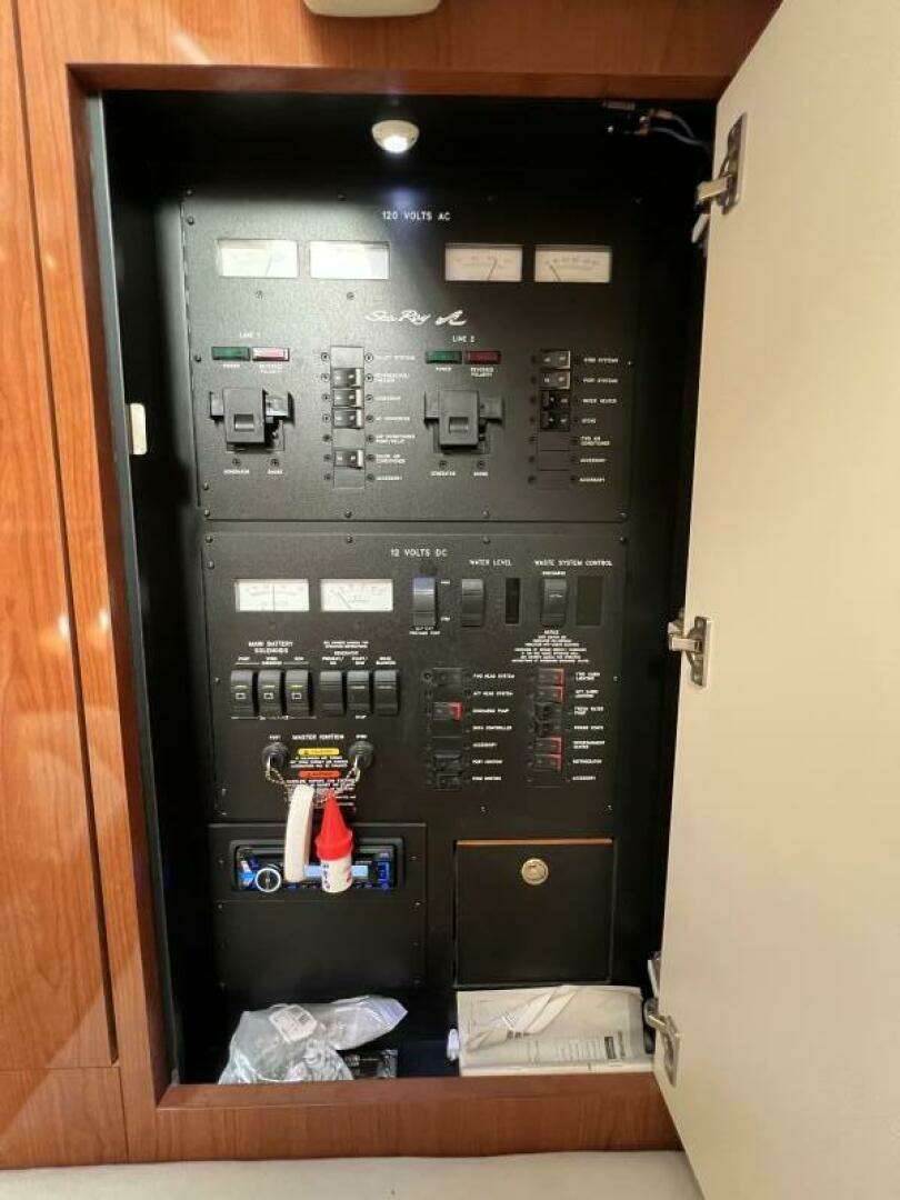 2002 Sea Ray 360 Sundancer - Image 28