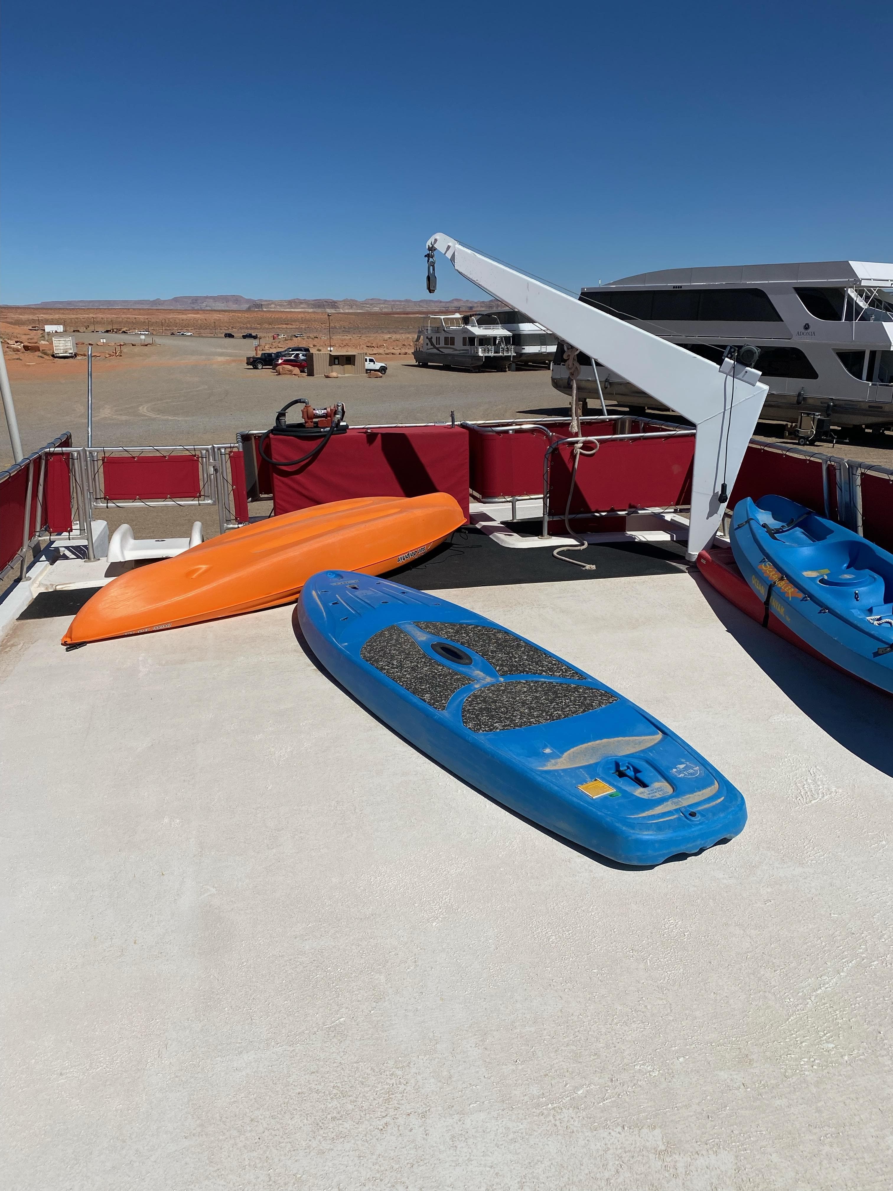 2003 Stardust Cruisers Red Rock Retreat Week 26 houseboat with kayaks on deck